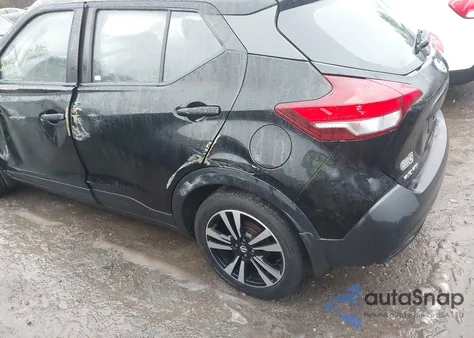 2019 Nissan Kicks Sv z USA, uszkodzony, nr VIN 3N1CP5CU2KL536039